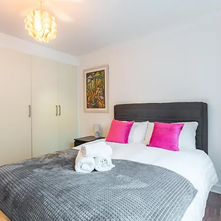 Appartement Bright, Spacious Centre *