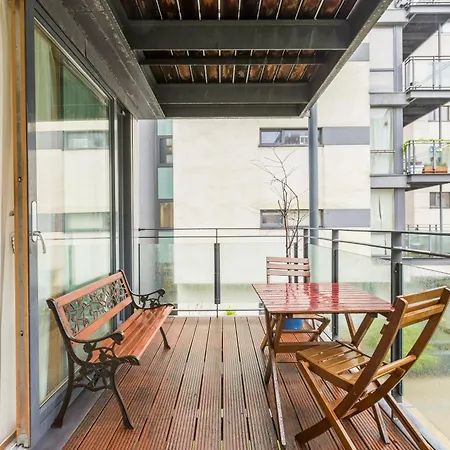 Apartment Bright, Spacious Centre