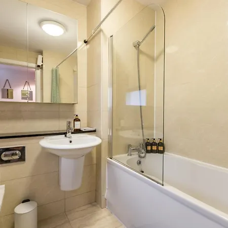 Bright, Spacious Centre Apartment Dublin