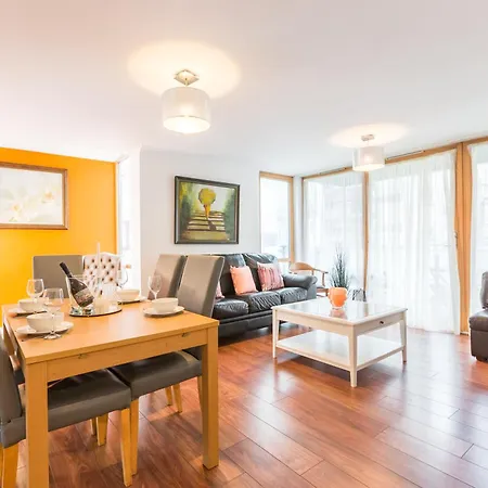 Bright, Spacious Centre Dublin